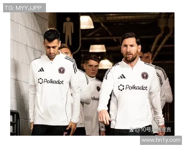 足球明星独特捏脚姿势揭秘助力他们在赛场上展现超凡技艺