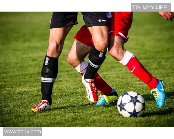 热情似火的足球明星们热爱绿茵场上的精彩瞬间与无尽荣耀